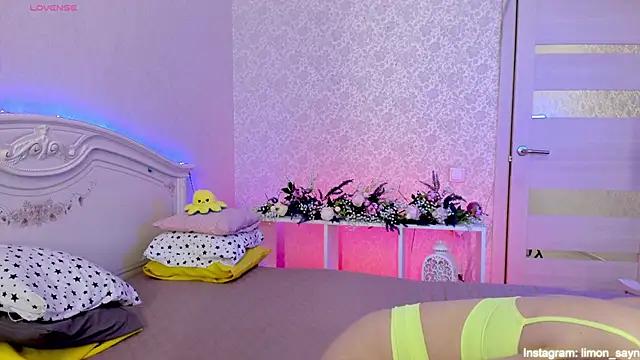 LillyMoure_ from StripChat