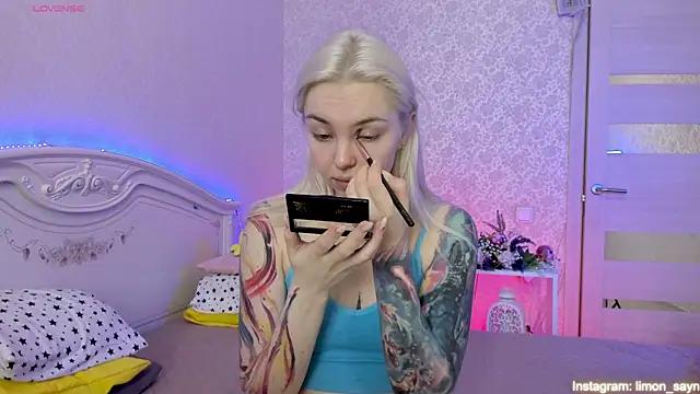 LillyMoure_ from StripChat