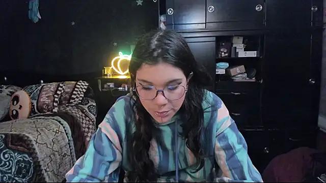Lilmarieee from StripChat