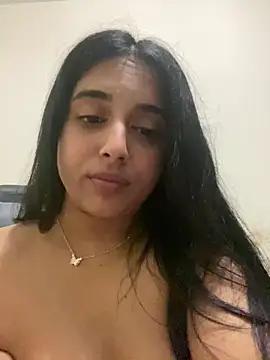 LilMisIndianx from StripChat