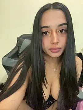LilMisIndianx from StripChat
