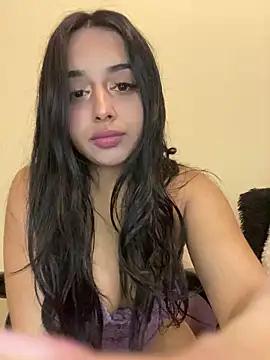 LilMisIndianx from StripChat