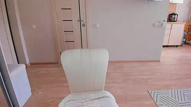 liloneforyou from StripChat