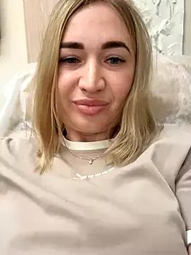 LiLu_25 from StripChat
