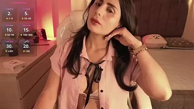 Lilu_ds webcams show profile image 