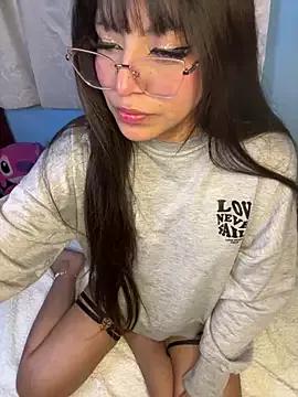 Lily_candy_X from StripChat