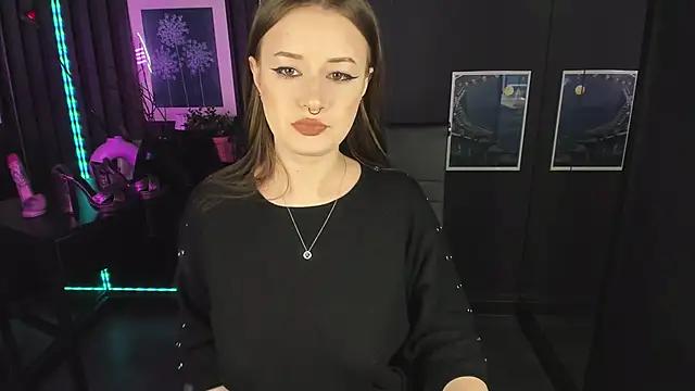 Lily_Moonlight from StripChat