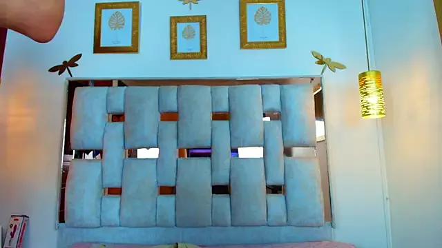 LilyAndJuan from StripChat is Freechat