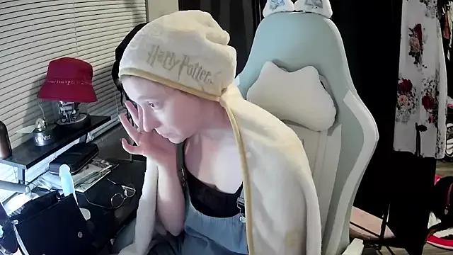 LilyFoxxx from StripChat