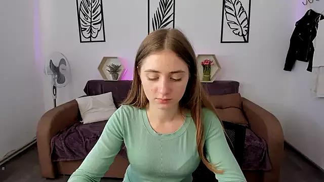 LilyHaart from StripChat