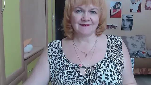 LilyHotlens from StripChat