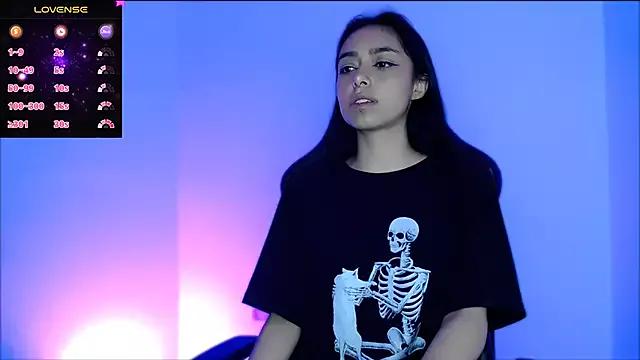lilylouisee from StripChat