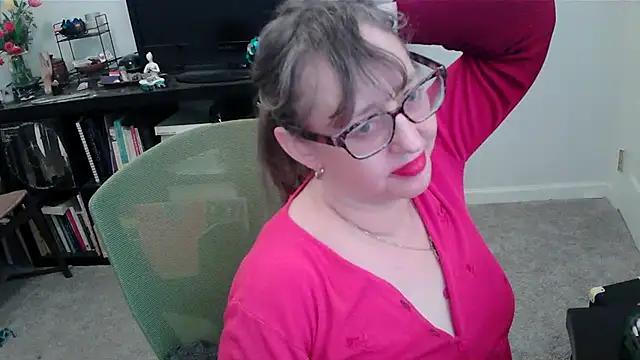 LilyLuscious from StripChat