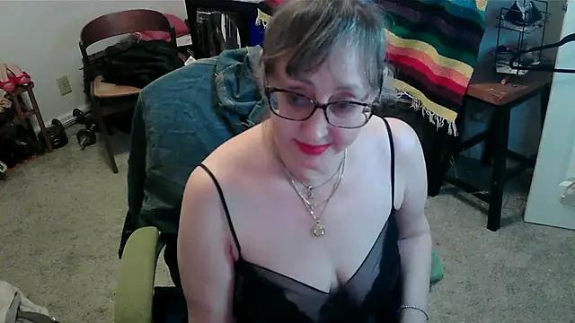 LilyLuscious from StripChat