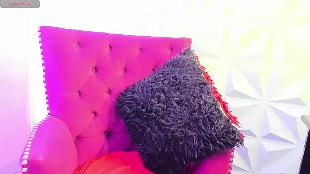 LilyQueen_cg from StripChat is Freechat