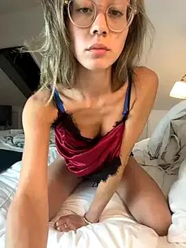LilyRosexx from StripChat