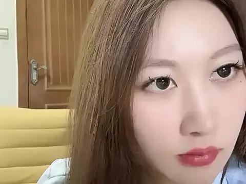 Lilys990 from StripChat is Freechat