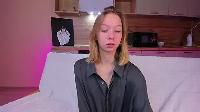 LilyVoise from StripChat
