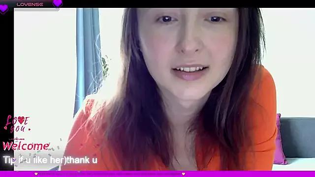 LilyXSky from StripChat