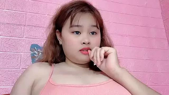 Lina8386 from StripChat is Freechat