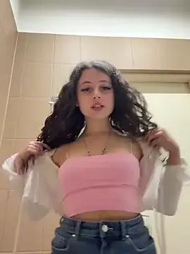 Lina_twin from StripChat is Freechat