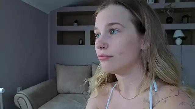 LinaCristonsen webcams show profile image 