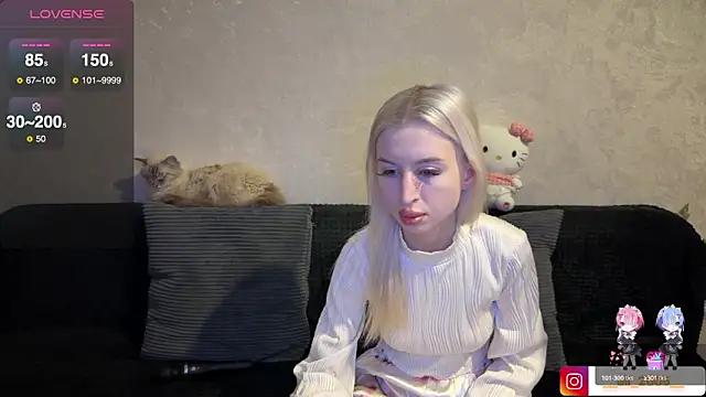 Dirty chat webcam: explore liveshows with versed models, from laying bare to fetishes, in a variety of sexy free adult webcams.