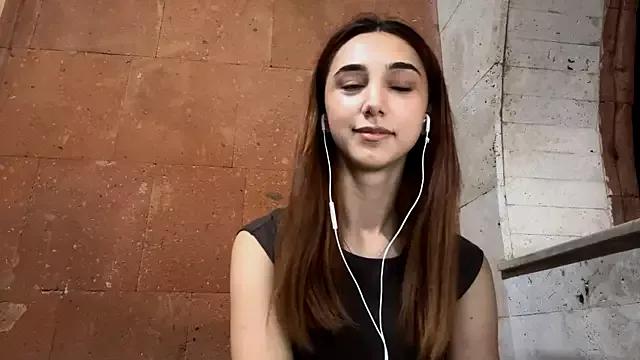 LinaMour from StripChat is Freechat