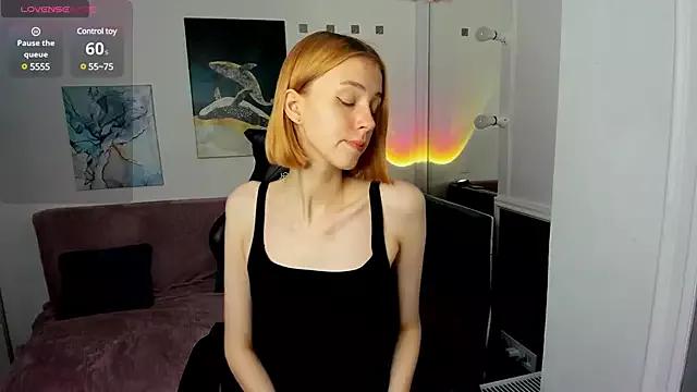 Linapuff from StripChat is Freechat