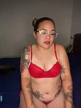 Lindalatina2001 from StripChat is Freechat