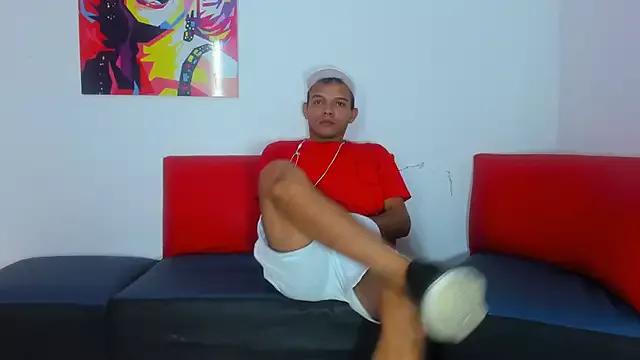 Lindaprincedemon from StripChat is Freechat