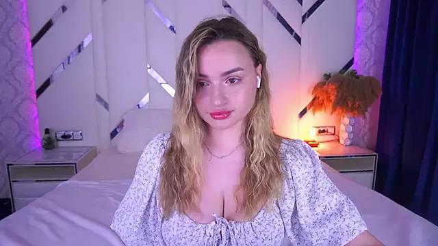 LindsieGreyy from StripChat is Freechat