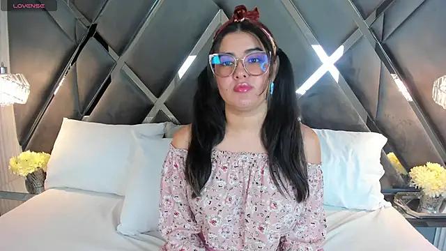 LinnaEvanson from StripChat
