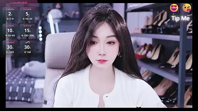 Liora- webcams show profile image 