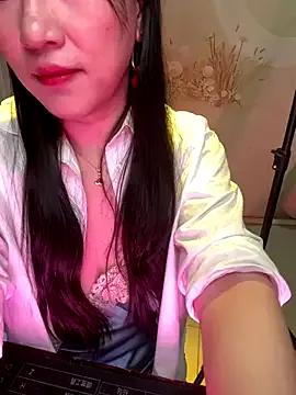 Liqinqin from StripChat