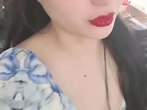 lisachen13 from StripChat is Freechat