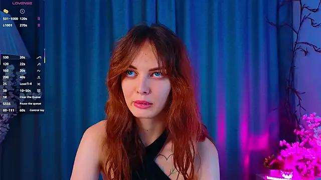 LisaDrake from StripChat is Freechat
