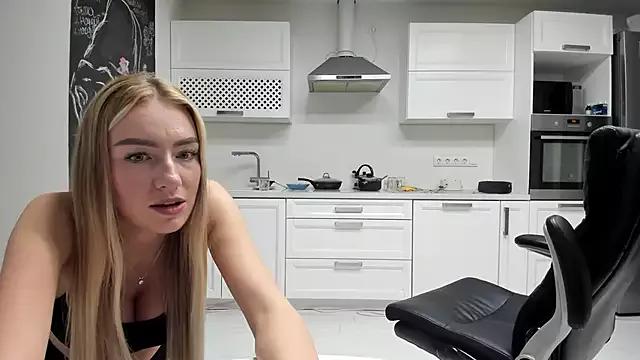 Lisenok webcams show profile image 
