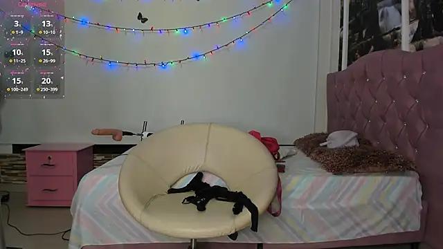 Lissa_Brow from StripChat
