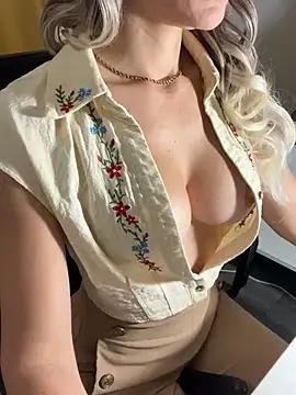 lisshorn from StripChat