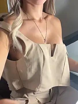 lisshorn from StripChat