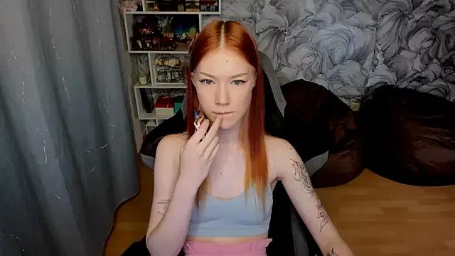 litl_Mia from StripChat