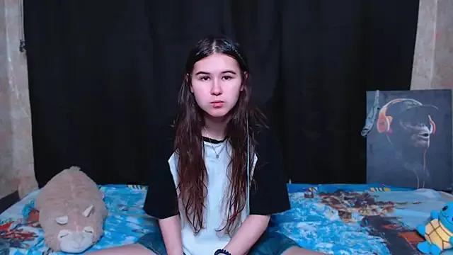 litle_owl from StripChat