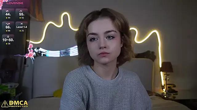 little__emily from StripChat is Freechat