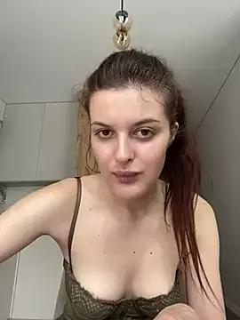 little_belucci from StripChat