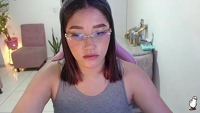 littleangel1_m from StripChat