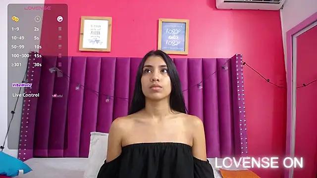 littlee_emilyy_ from StripChat
