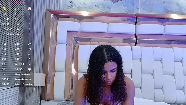 littleebonny from StripChat