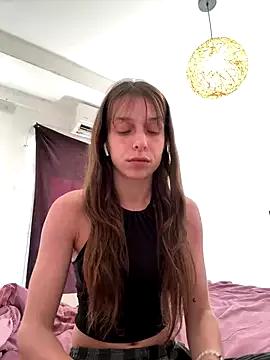 LittleJulietta from StripChat is Freechat