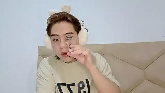LittleKiioTatsuki from StripChat